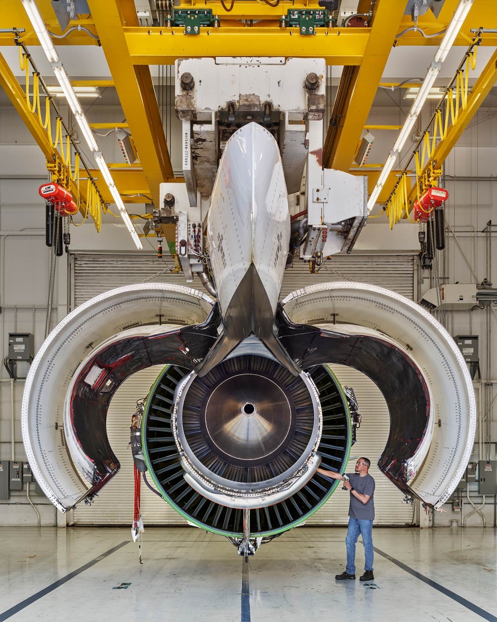 interior view of GE90 engine